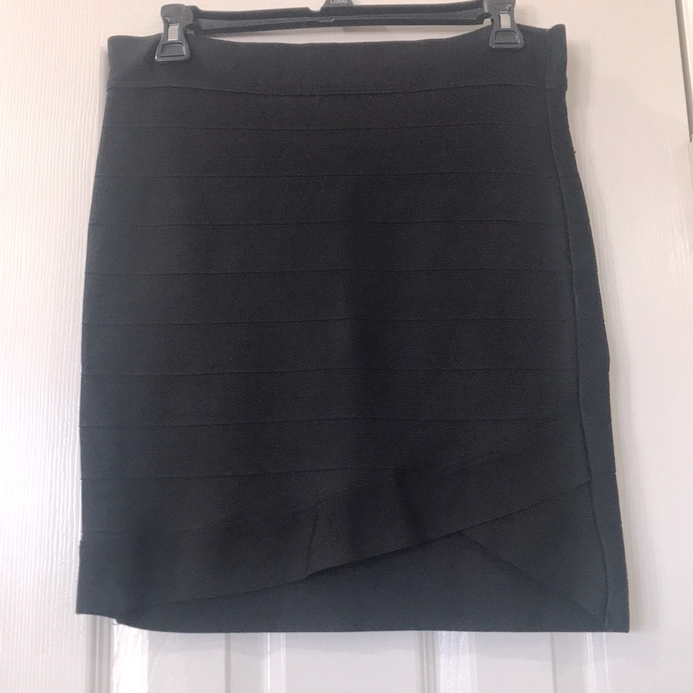 Women’s Guess bandage skirt in black